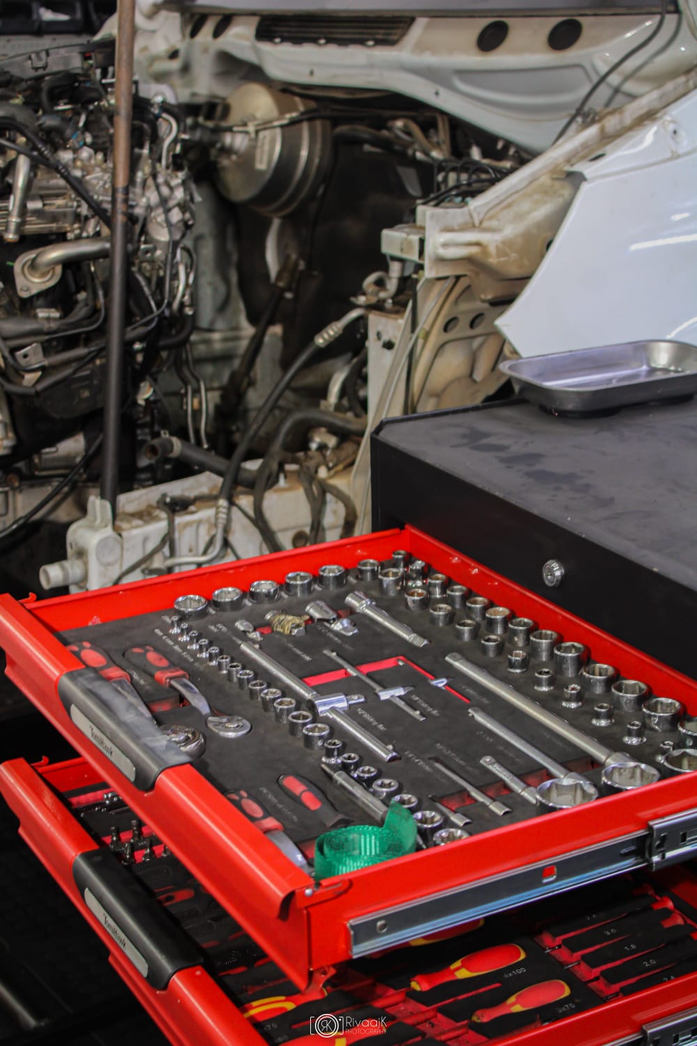 Professional diagnostic tools at Pro Shesha